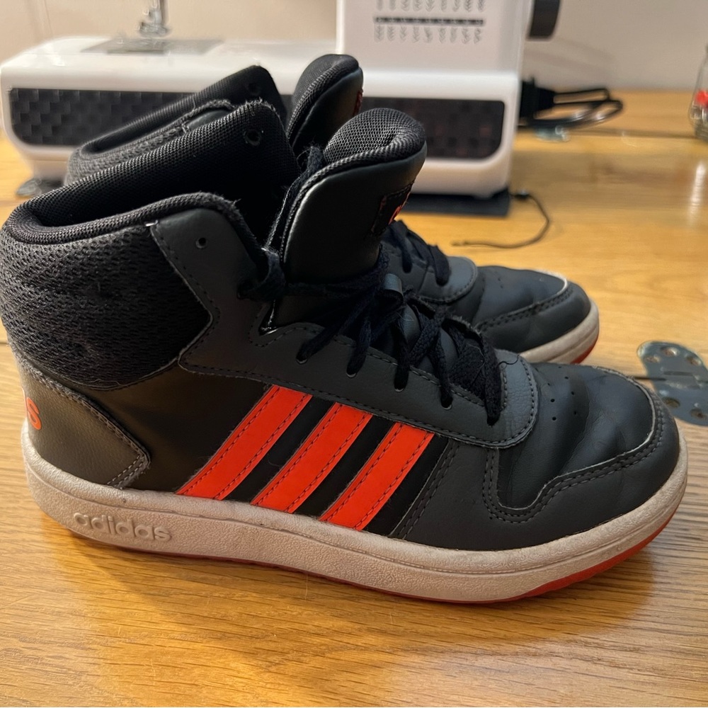 Boys sneakers